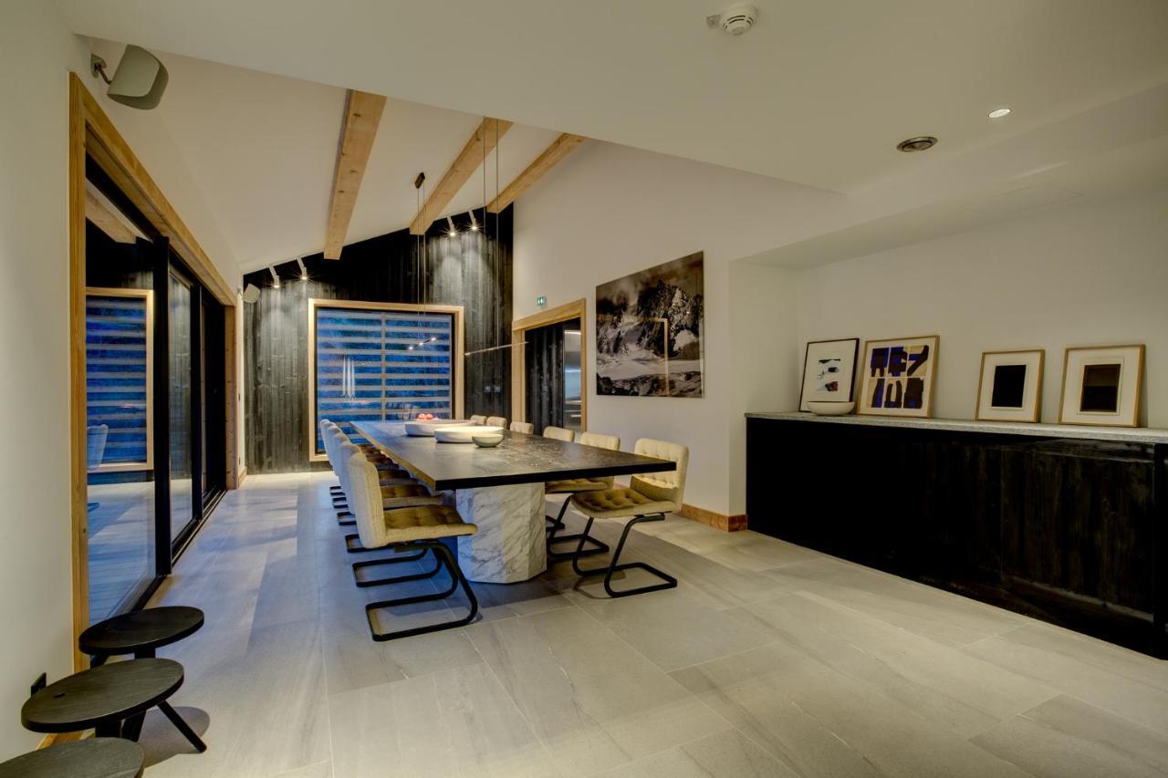 Le Chalet Mont Blanc เลอุชส์ ภายนอก รูปภาพ