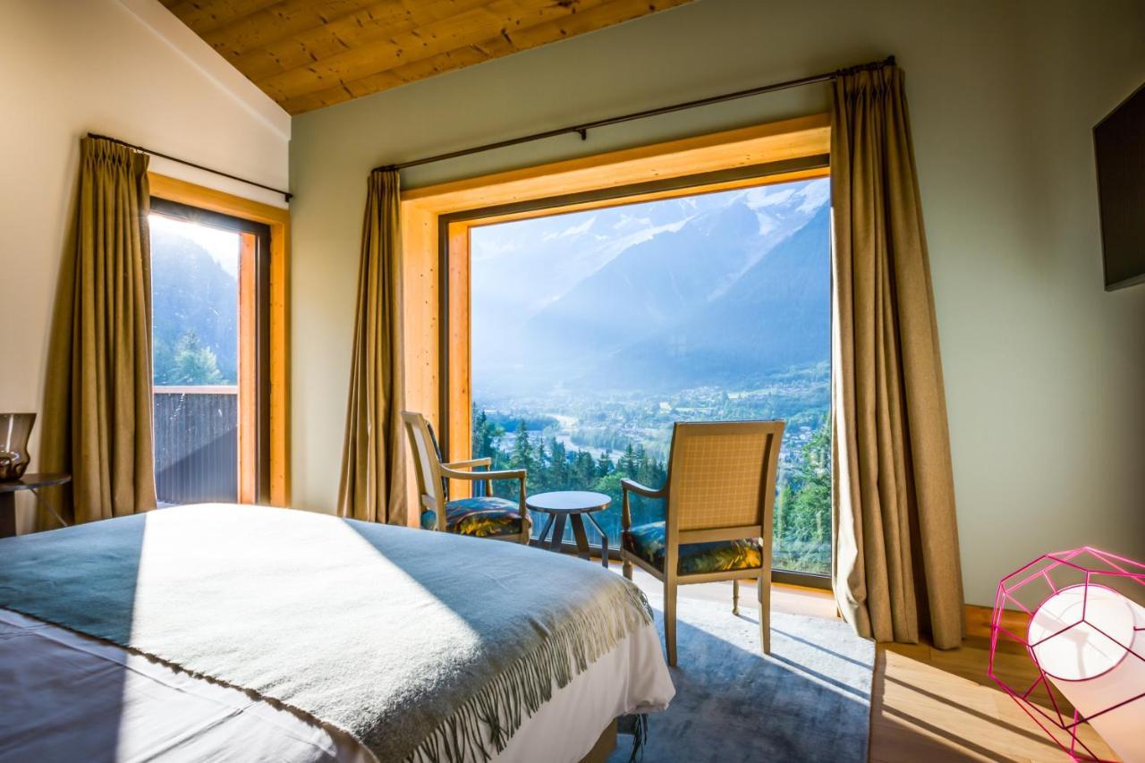 Le Chalet Mont Blanc เลอุชส์ ภายนอก รูปภาพ