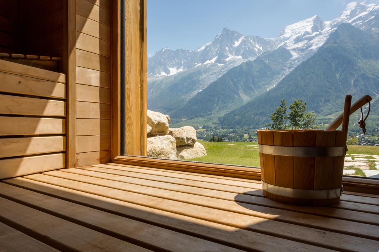 Le Chalet Mont Blanc เลอุชส์ ภายนอก รูปภาพ