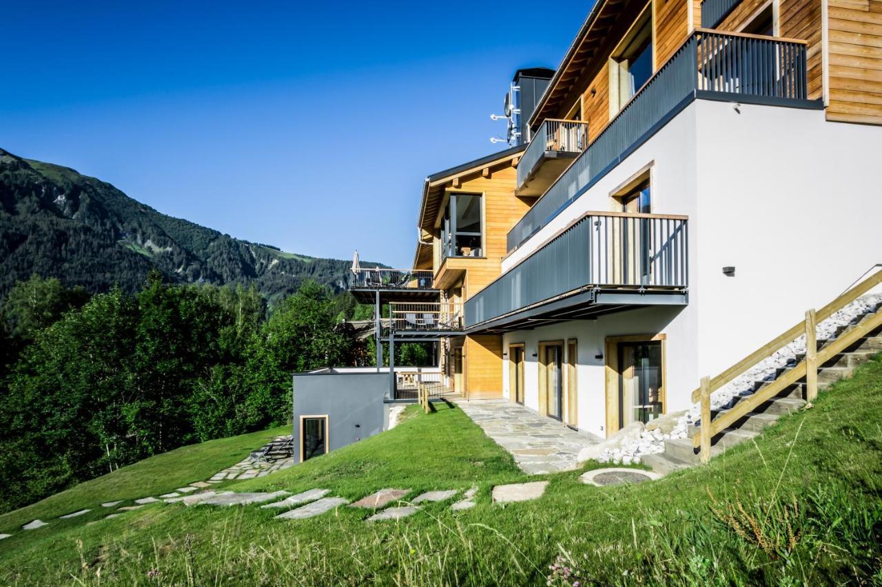 Le Chalet Mont Blanc เลอุชส์ ภายนอก รูปภาพ