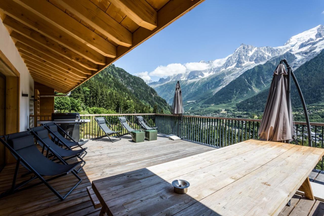 Le Chalet Mont Blanc เลอุชส์ ภายนอก รูปภาพ