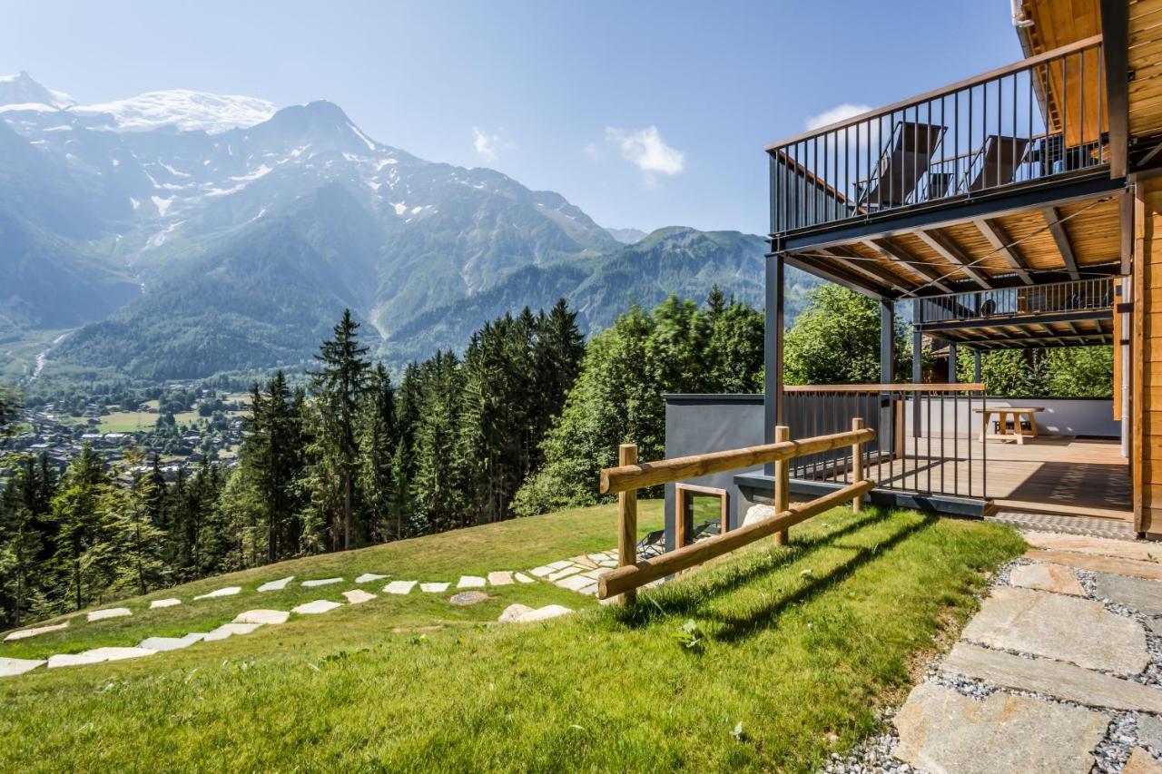 Le Chalet Mont Blanc เลอุชส์ ภายนอก รูปภาพ