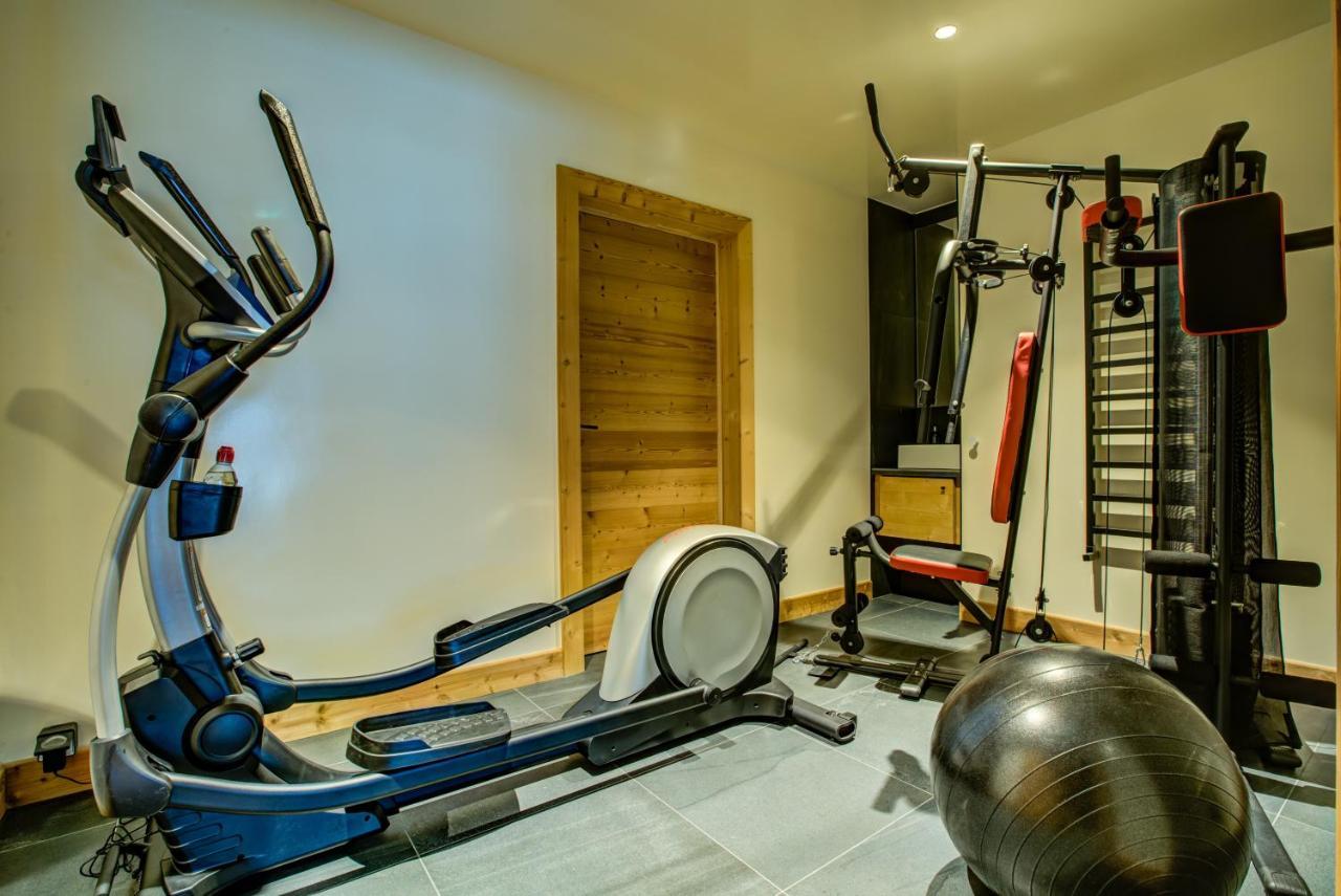 Le Chalet Mont Blanc เลอุชส์ ภายนอก รูปภาพ