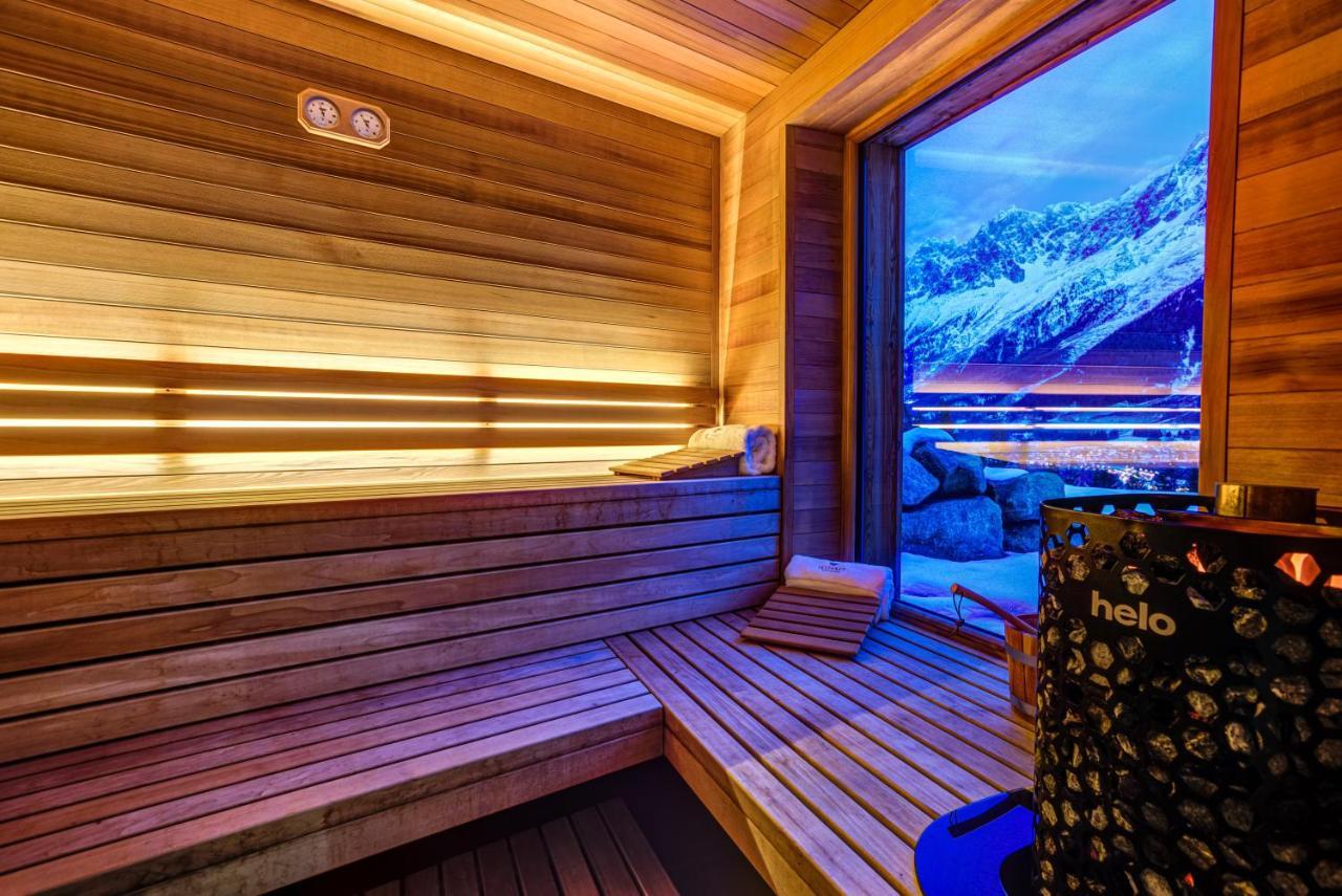Le Chalet Mont Blanc เลอุชส์ ภายนอก รูปภาพ